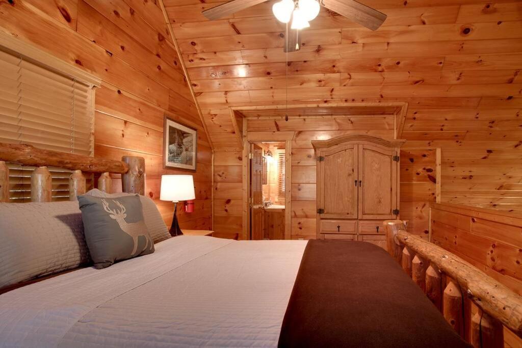 Brave Eagle Cabin سيفيرفيل الغرفة الصورة