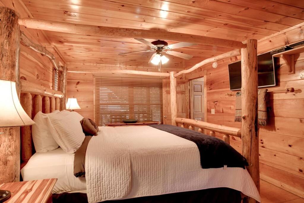 Brave Eagle Cabin سيفيرفيل الغرفة الصورة
